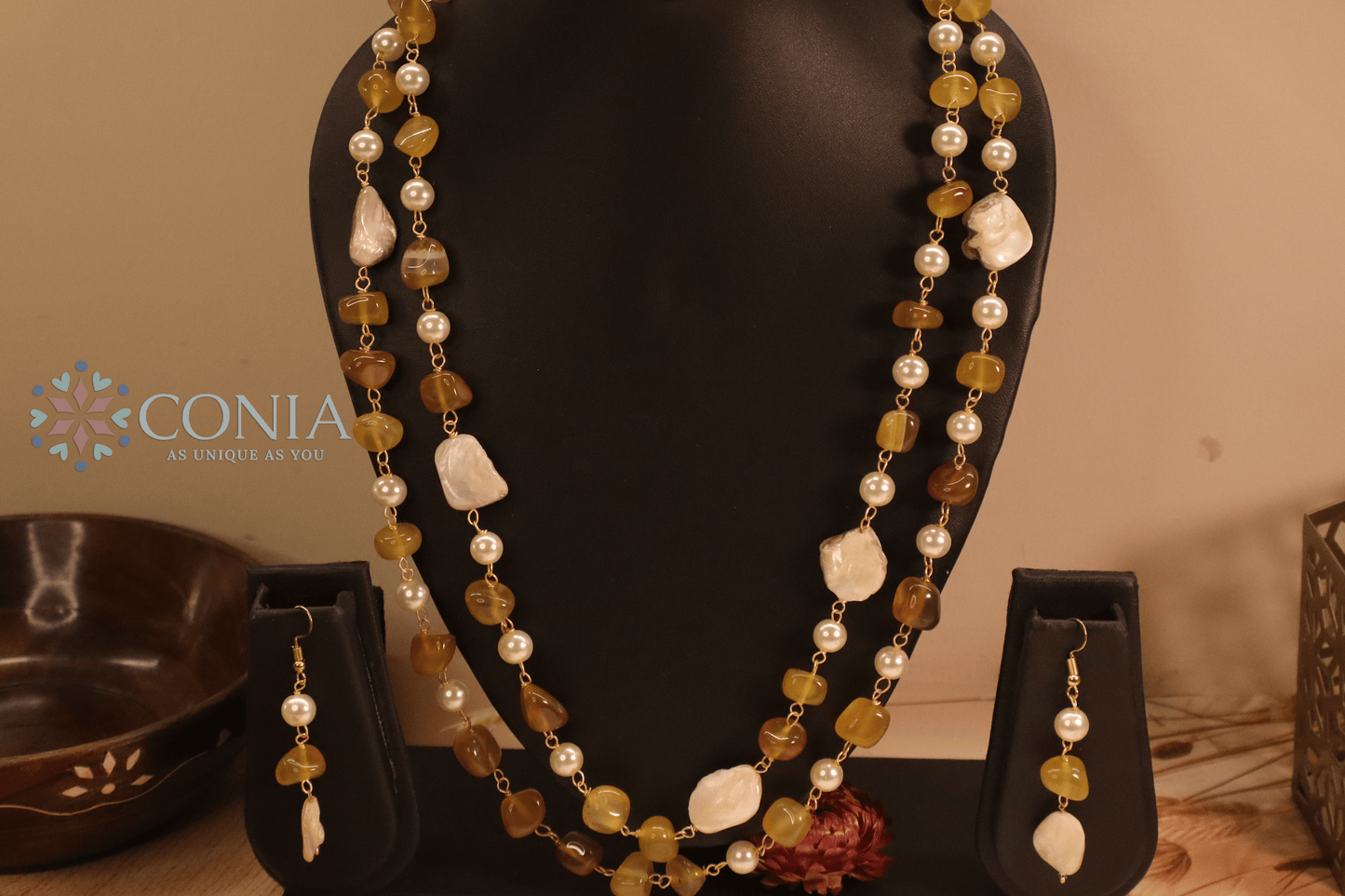 Golden Pearl Elegance Necklace