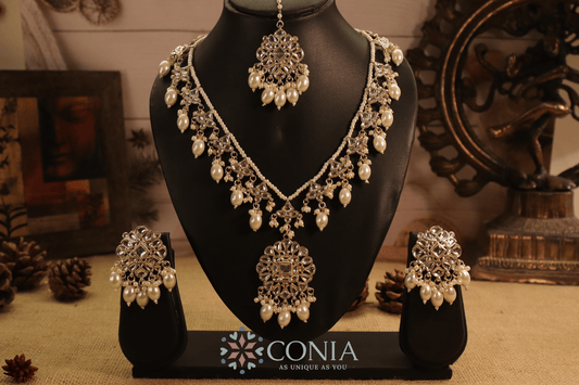 Ruhaniyaat Kundan Pearl Bridal Set